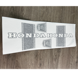 Honda sticker met plooi in beschermfolie